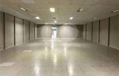 Imagem: O depósito possui 487m² de Área e está localizado em Lapa
