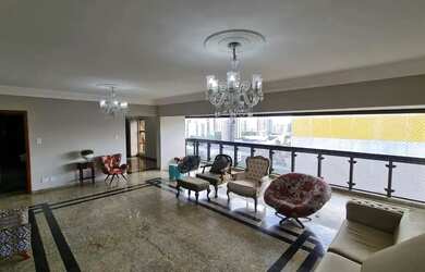 Imagem: O apartamento possui 3 Dormitórios, 1 Banheiro, 2 Vagas na