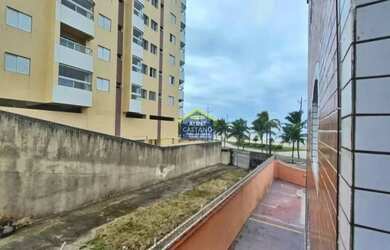 Imagem: O apartamento possui 1 Dormitório, 1 Banheiro, 2 Vagas na garagem