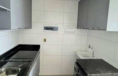 Imagem: O apartamento possui 1 Dormitório, 1 Banheiro, 1 Vaga na garagem