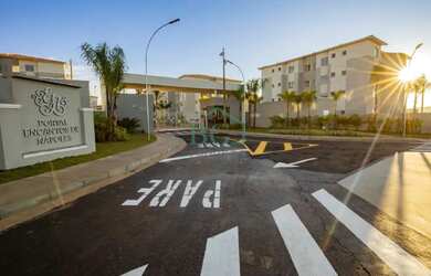 Imagem: O apartamento possui 2 Dormitórios, 2 Banheiros, 1 Vaga na