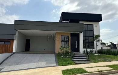 Imagem: A casa em condomínio possui 3 Dormitórios, 4 Banheiros, 4