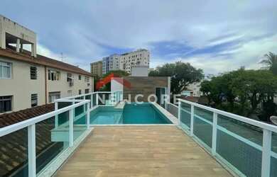 Imagem: A casa possui 3 Dormitórios, 5 Banheiros, 2 Vagas na garagem