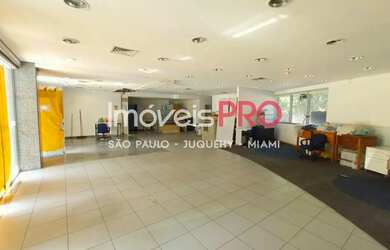 Imagem: O depósito possui 5 Vagas na garagem, 932m² de Área e está