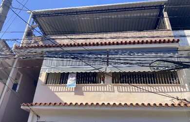 Imagem: A casa possui 2 Dormitórios, 2 Banheiros, 168m² de Área e