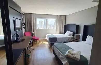 Imagem: O apartamento possui 1 Dormitório, 1 Banheiro, 1 Vaga na garagem