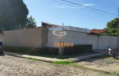 Imagem: A casa possui 3 Dormitórios, 3 Banheiros, 3 Vagas na garagem