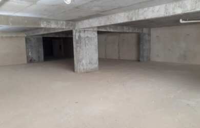 Imagem: O depósito possui 5 Vagas na garagem, 820m² de Área e Imóvel