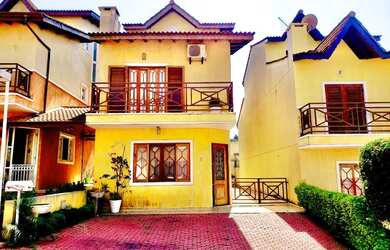 Imagem: A casa em condomínio possui 4 Dormitórios, 5 Banheiros, 5