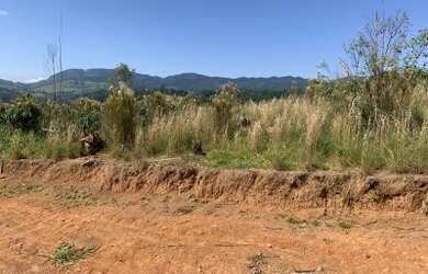 Imagem 12: Terreno 2 km do asfalto. 600m² de Área