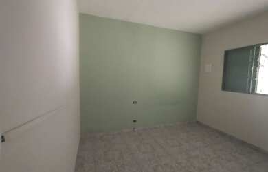 Imagem: A casa possui 3 Dormitórios, 2 Banheiros, 1 Vaga na garagem