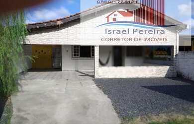 Imagem: A casa possui 3 Dormitórios, 1 Banheiro, 3 Vagas na garagem