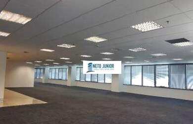 Imagem: O depósito possui 5 Vagas na garagem e 1303m² de Área e está