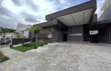 Imagem: A casa em condomínio possui 3 Dormitórios, 5 Banheiros, 4