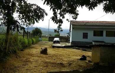 Imagem: A chácara possui 250m² de Área e está localizado em Itatiaia