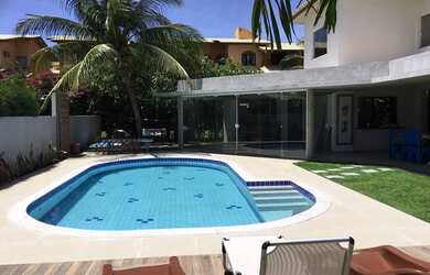 Imagem: A casa em condomínio possui 5 Dormitórios, 5 Banheiros, 3