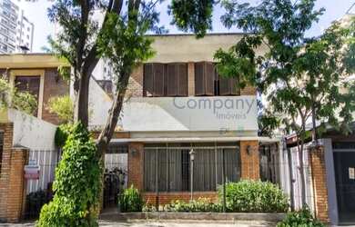 Imagem: O depósito possui 5 Vagas na garagem, 400m² de Área e está