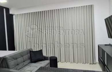 Imagem: O apartamento possui 1 Dormitório, 1 Banheiro, 1 Vaga na garagem