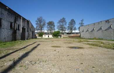 Imagem 9: Galpão/Depósito/Armazém para venda possui 2830 metros quadrados em...