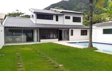 Imagem: A casa em condomínio possui 3 Dormitórios, 5 Banheiros, 3