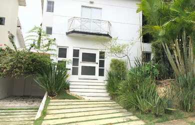 Imagem: A casa em condomínio possui 3 Dormitórios, 4 Banheiros, 3