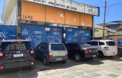 Imagem: O depósito possui 5 Vagas na garagem, 499m² de Área e está