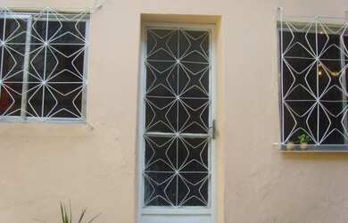 Imagem: A casa possui 1 Dormitório, 1 Banheiro, 70m² de Área e está