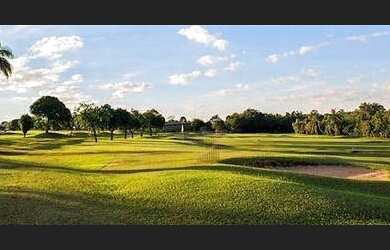 Imagem: Terreno no Condomínio Village Iguassu Golf Residence com 900