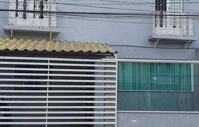 Imagem: A casa possui 3 Dormitórios, 2 Banheiros e 113m² de Área