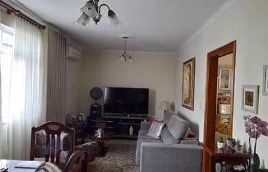 Imagem: A casa possui 3 Dormitórios, 3 Banheiros, 1 Vaga na garagem