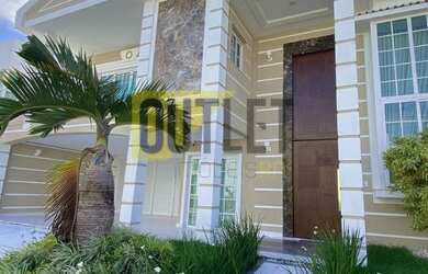 Imagem: A casa em condomínio à venda possui 4 Dormitórios, 5 Banheiros