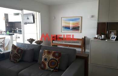 Imagem: O apartamento possui 3 Dormitórios, 1 Banheiro, 2 Vagas na