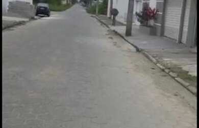 Imagem: O terreno possui 300m² de Área e está localizado em Praia