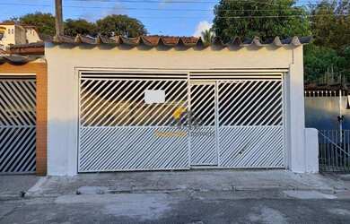 Imagem: A casa possui 3 Dormitórios, 3 Banheiros, 3 Vagas na garagem