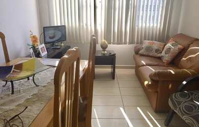 Imagem: O apartamento possui 1 Dormitório, 1 Banheiro, 1 Vaga na garagem