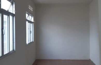 Imagem: A casa possui 1 Dormitório, 1 Banheiro e está localizado