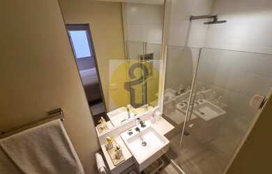 Imagem 15: Localizado na Av Lucio Costa, excelente apartamento em lâmina , com uma...