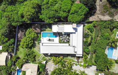 Imagem: A casa em condomínio possui 5 Dormitórios, 5 Banheiros, 4