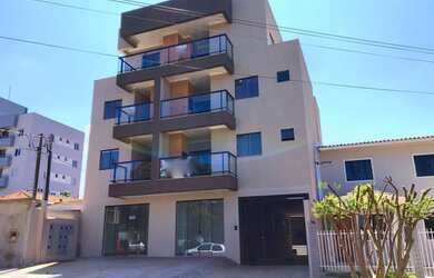 Imagem: O apartamento possui 2 Dormitórios, 1 Banheiro, 2 Vagas na