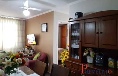 Imagem: O apartamento possui 2 Dormitórios, 1 Banheiro, 1 Vaga na garagem