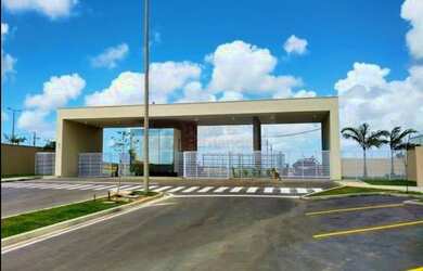 Imagem: A casa em condomínio possui 3 Dormitórios, 1 Banheiro, 2 Vagas