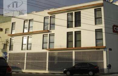 Imagem: O depósito possui 5 Vagas na garagem, 600m² de Área e está