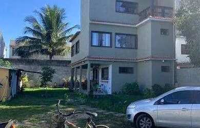 Imagem: A casa possui 3 Dormitórios, 2 Banheiros, 5 Vagas na garagem