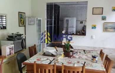 Imagem: A casa em condomínio possui 3 Dormitórios, 3 Banheiros, 4