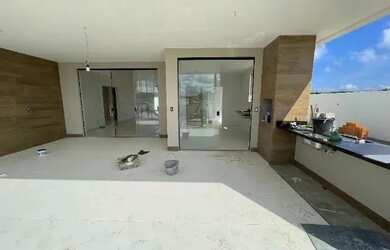 Imagem: A casa possui 3 Dormitórios, 3 Banheiros, 3 Vagas na garagem