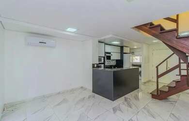 Imagem: A casa em condomínio possui 2 Dormitórios, 3 Banheiros, 1