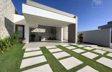 Imagem: A casa possui 3 Dormitórios, 4 Banheiros, 4 Vagas na garagem