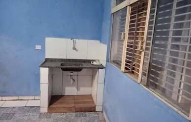 Imagem 4: Casa 2 cômodos. 1 Banheiroe1 Dormitório