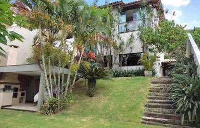 Imagem: A casa possui 5 Dormitórios, 5 Banheiros, 5 Vagas na garagem