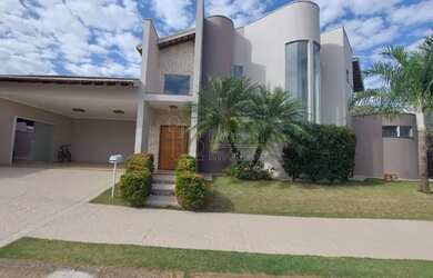 Imagem: A casa em condomínio possui 3 Dormitórios, 4 Banheiros, 248m²